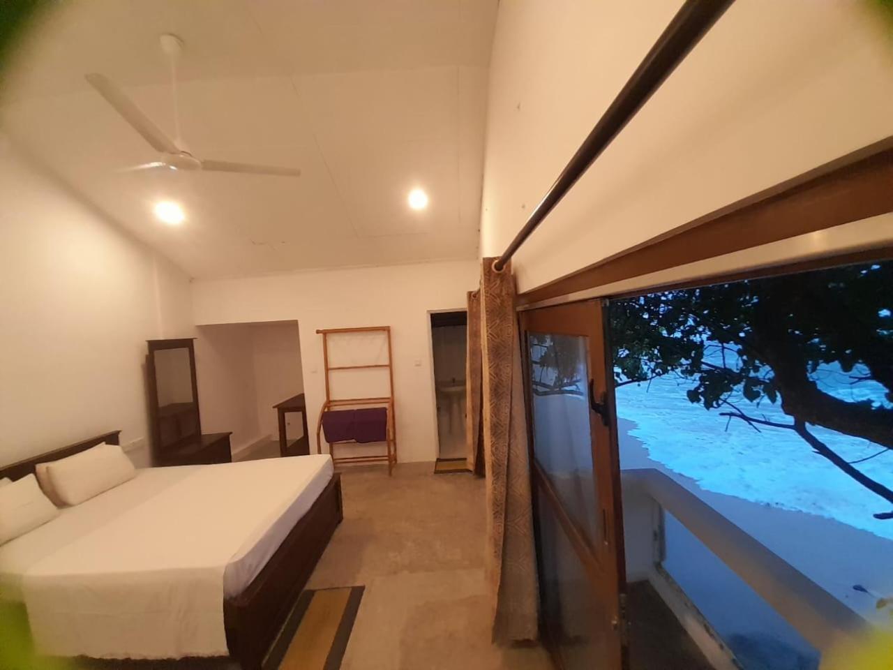 Sooriya Villa Talpe Chambre photo